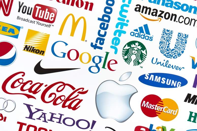 Verschiedene Markenlogos, darunter Apple, Coca-Cola, Google und McDonald's